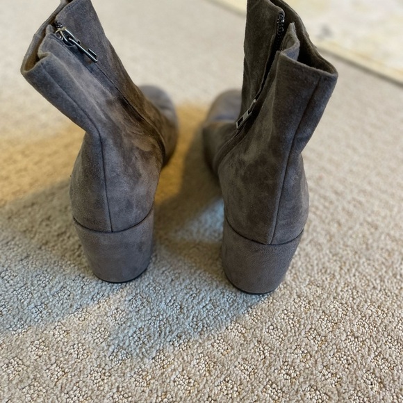 Vince suede boots - Picture 2 of 3
